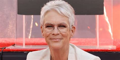 jamie curtis naked|Jamie Lee Curtis, 63, Poses Nude and in a Bathing Suit in NYT。